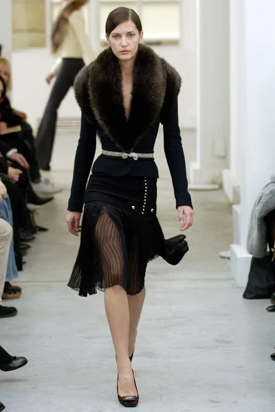 Look 15